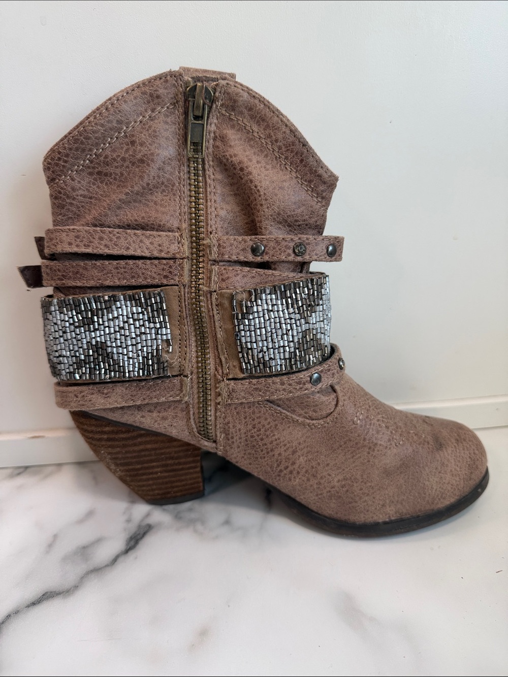 Not Rated Beaded Bow Cowboy Booties Women’s Size 6 - Picture 2 of 7